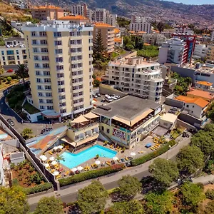 **** Hotel Muthu Raga Madeira Portugalsko